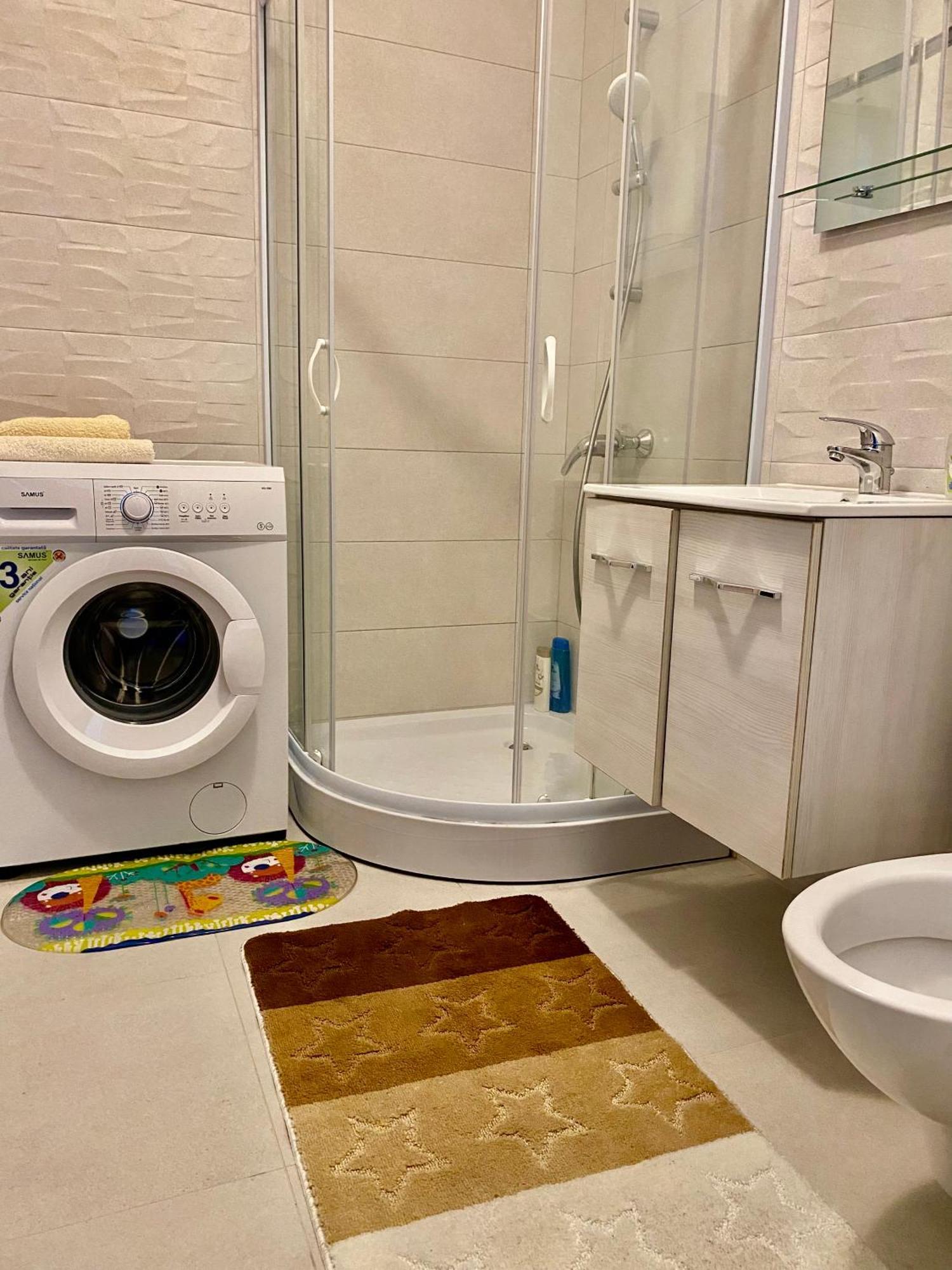 Garsoniera Trivale City Apartamento Piteşti Exterior foto