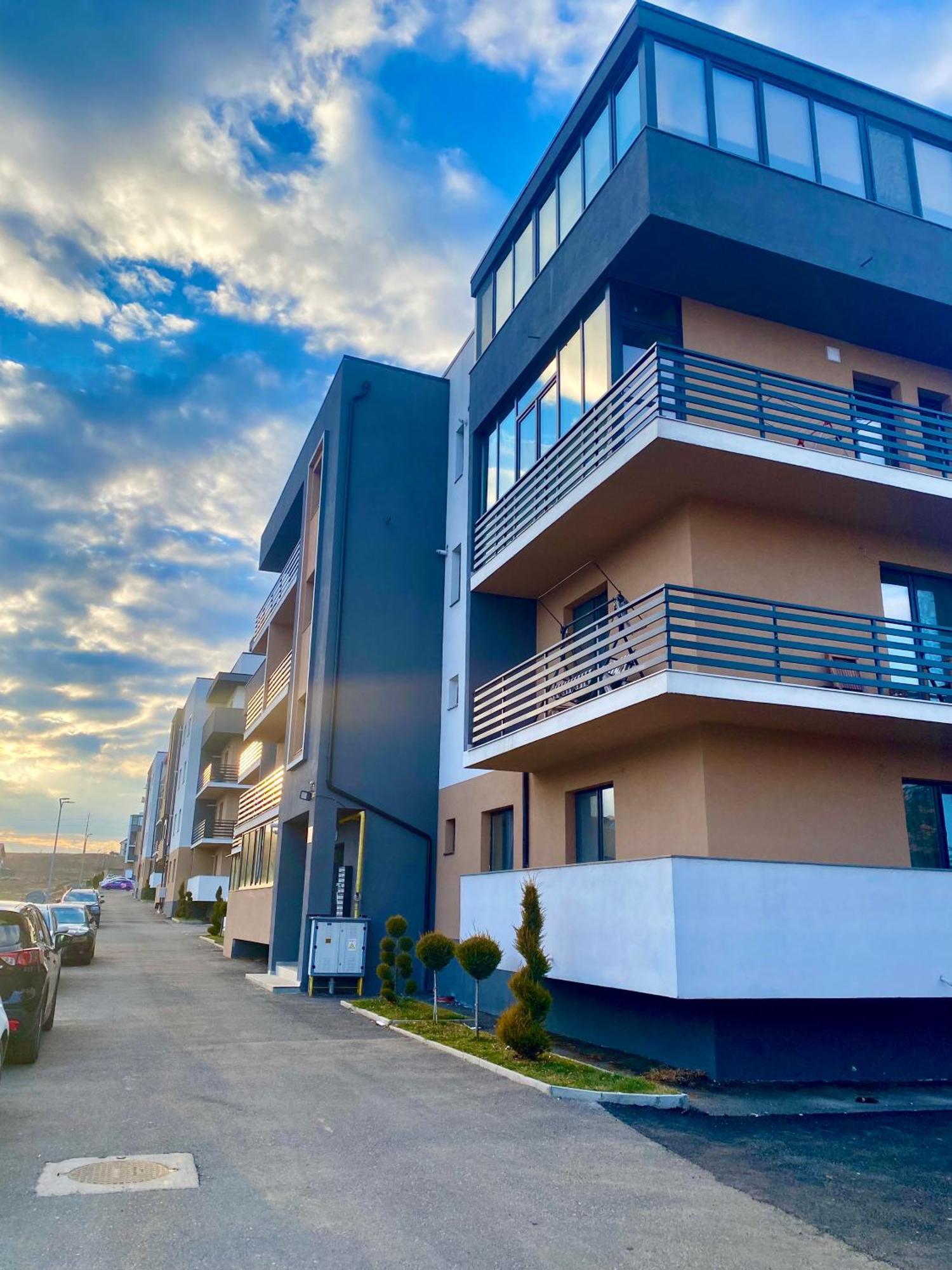 Garsoniera Trivale City Apartamento Piteşti Exterior foto